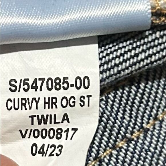 Old Navy High-Waisted Secret-Smooth Pockets O.G. Straight Raw Hem Jeans Size 16 - Picture 9 of 12